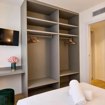 Jack Lake, A Stone's Throw From The * Como